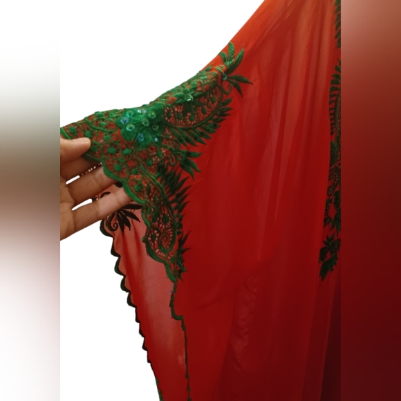 Moroccan Red & green Kaftan - Picture 4 of 8